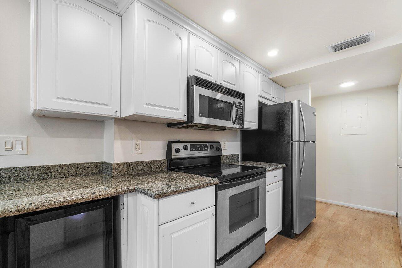 799 Jeffery Street 312