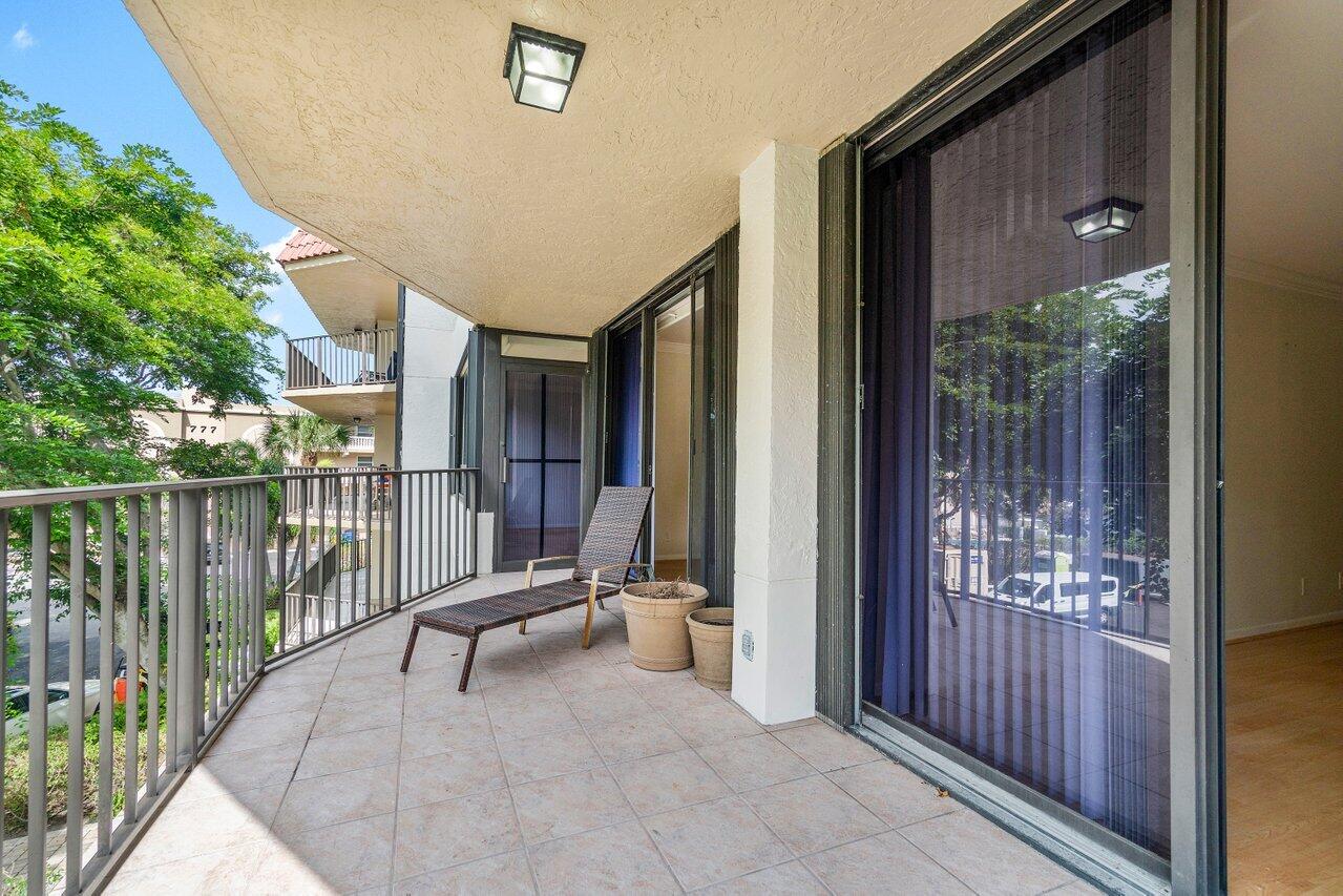 799 Jeffery Street 312