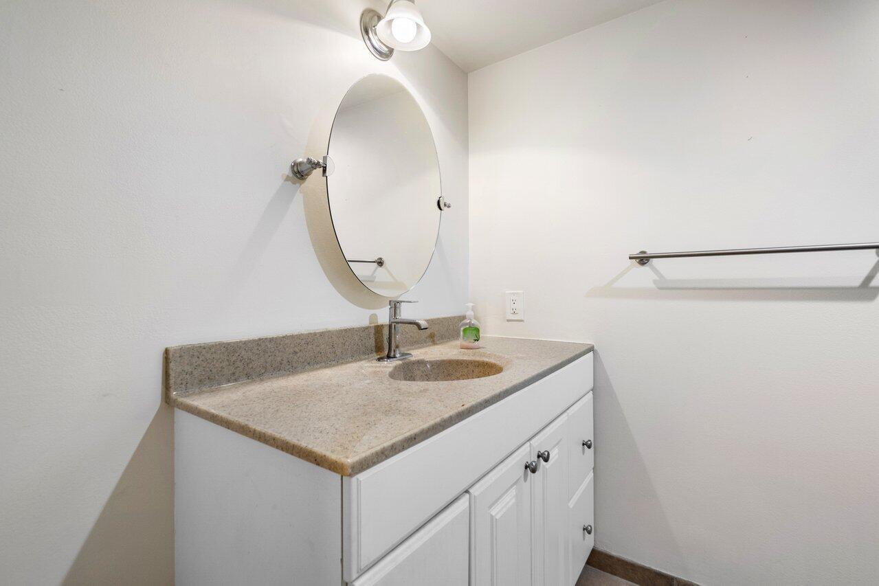 799 Jeffery Street 312