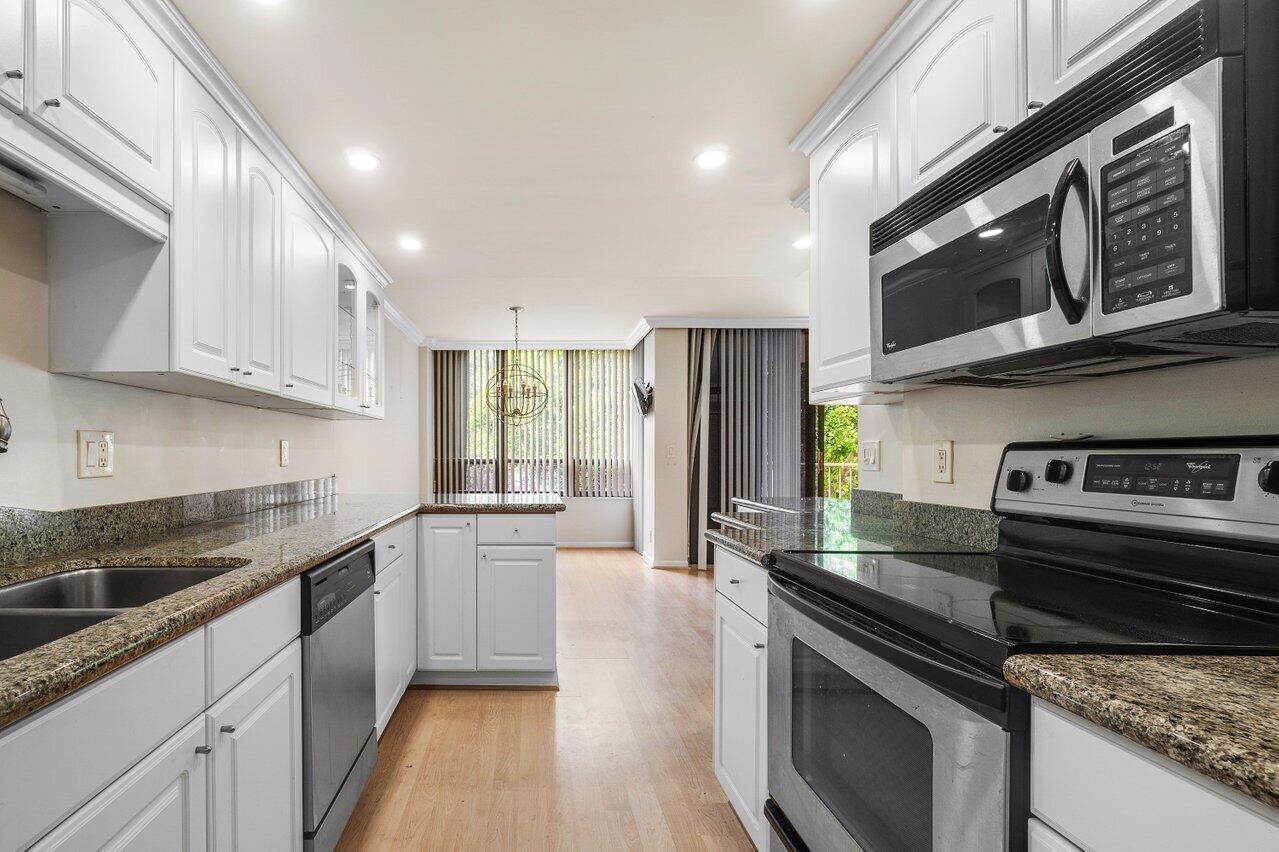 799 Jeffery Street 312