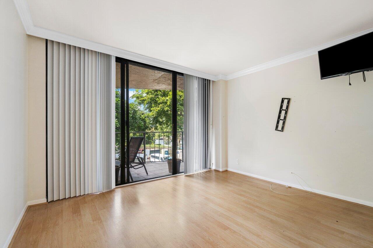 799 Jeffery Street 312