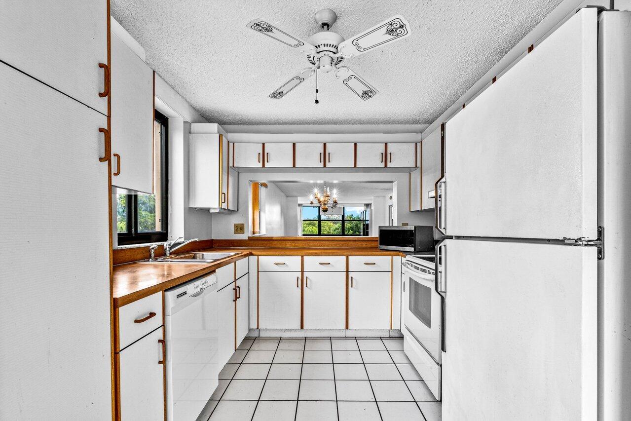 10667 W Clairmont Circle 301, Tamarac Unit: 301