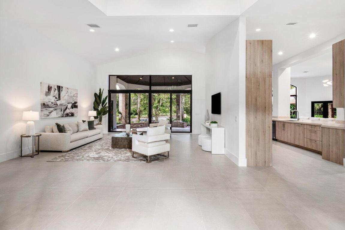 12525 Oak Arbor Lane