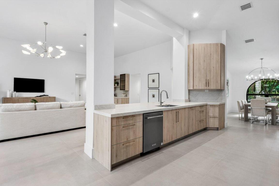 12525 Oak Arbor Lane