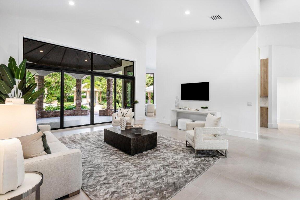 12525 Oak Arbor Lane