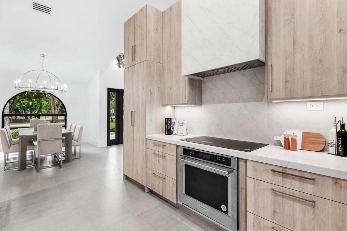 12525 Oak Arbor Lane