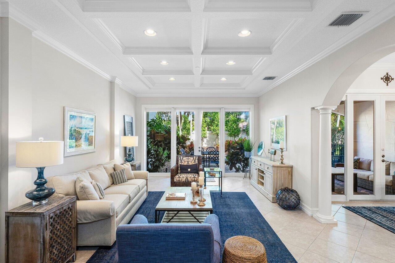 833 Estuary Way