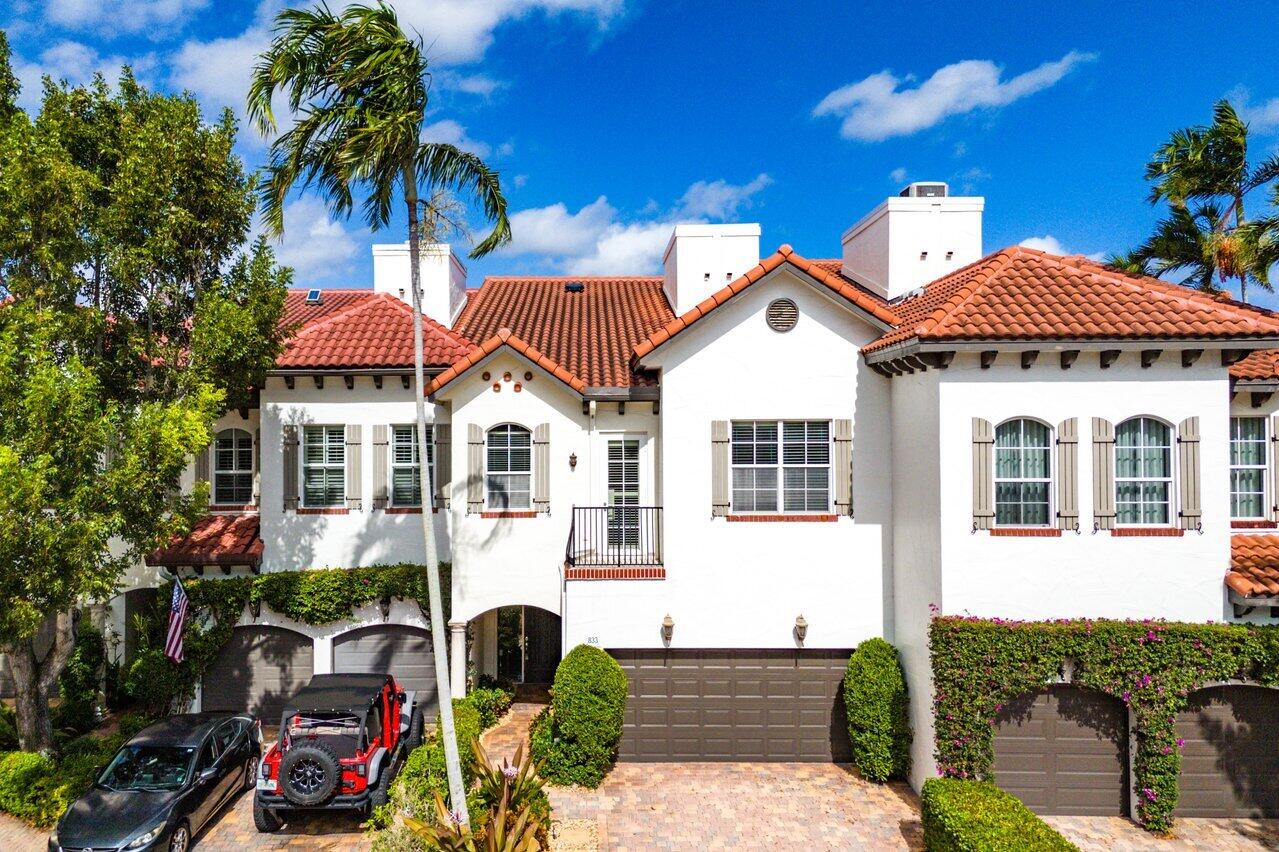 833 Estuary Way
