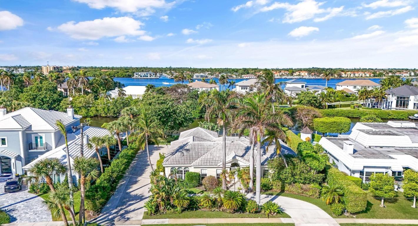 35 Curlew Road, Manalapan