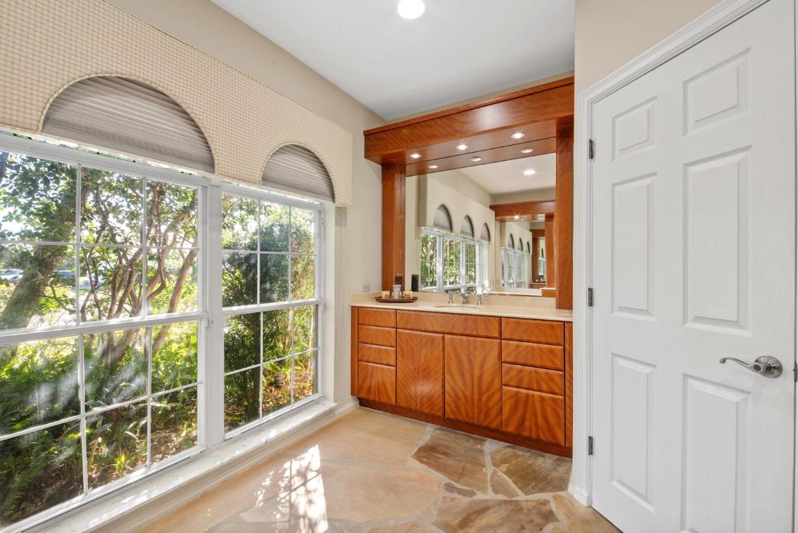 35 Curlew Road, Manalapan