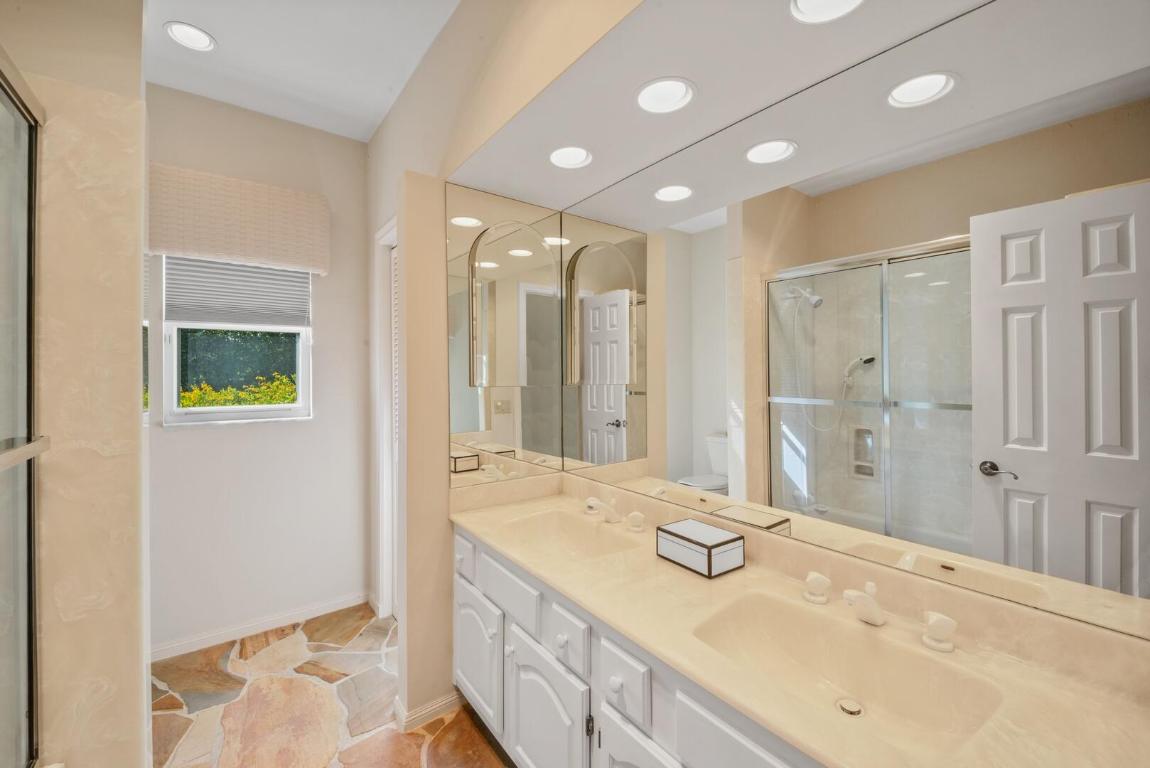 35 Curlew Road, Manalapan