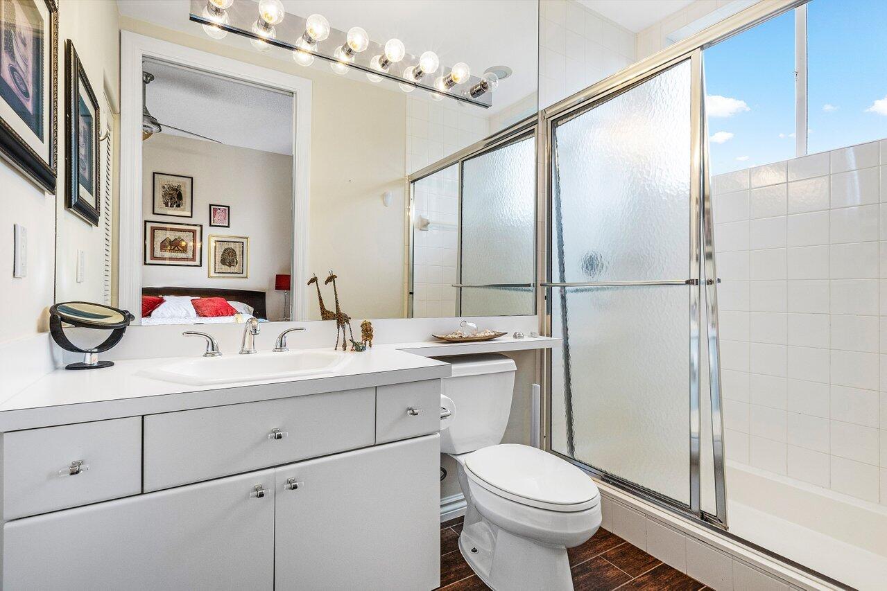 2464 NW 59th Street 1104