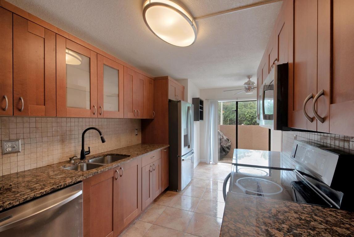 2206 NW 39th Avenue, Coconut Creek