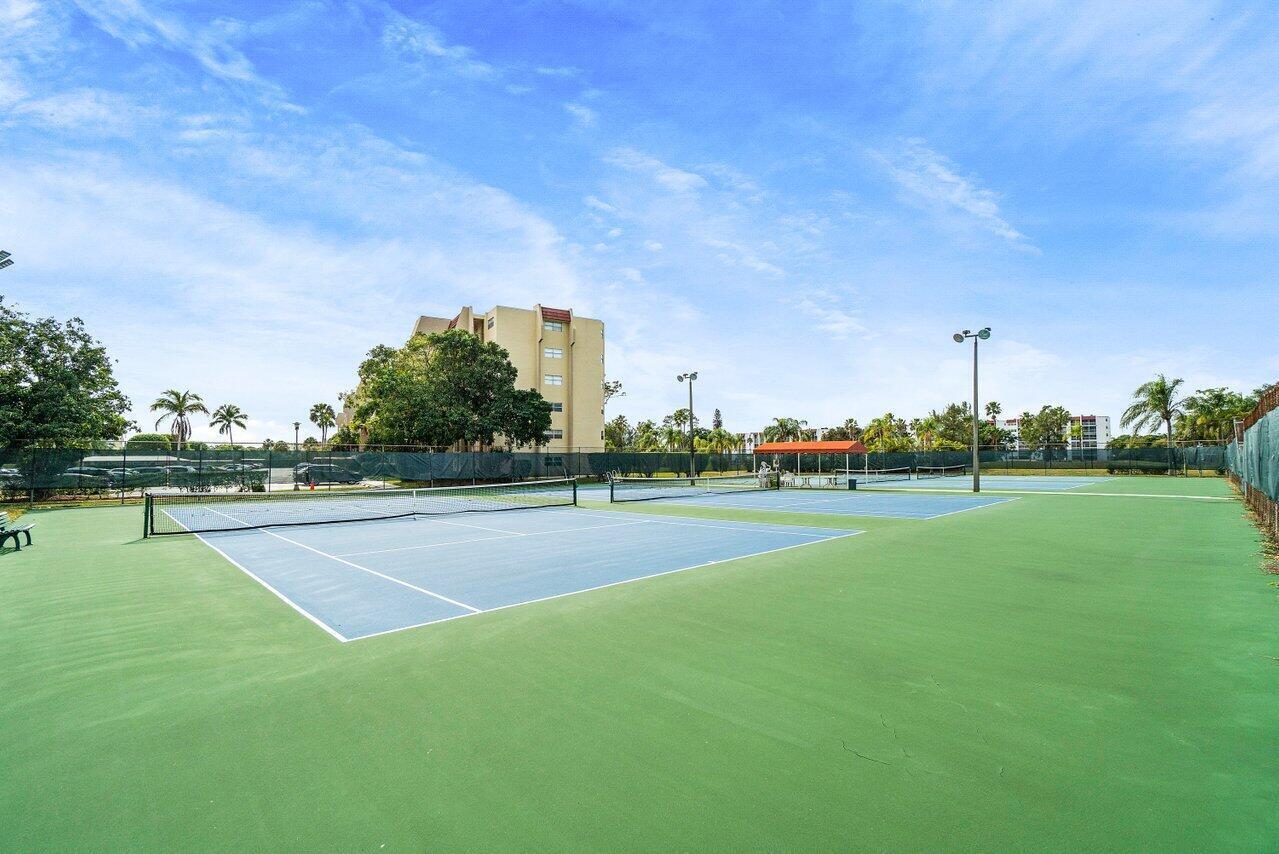 6768 10th Avenue N 202, Lake Worth Unit: 202