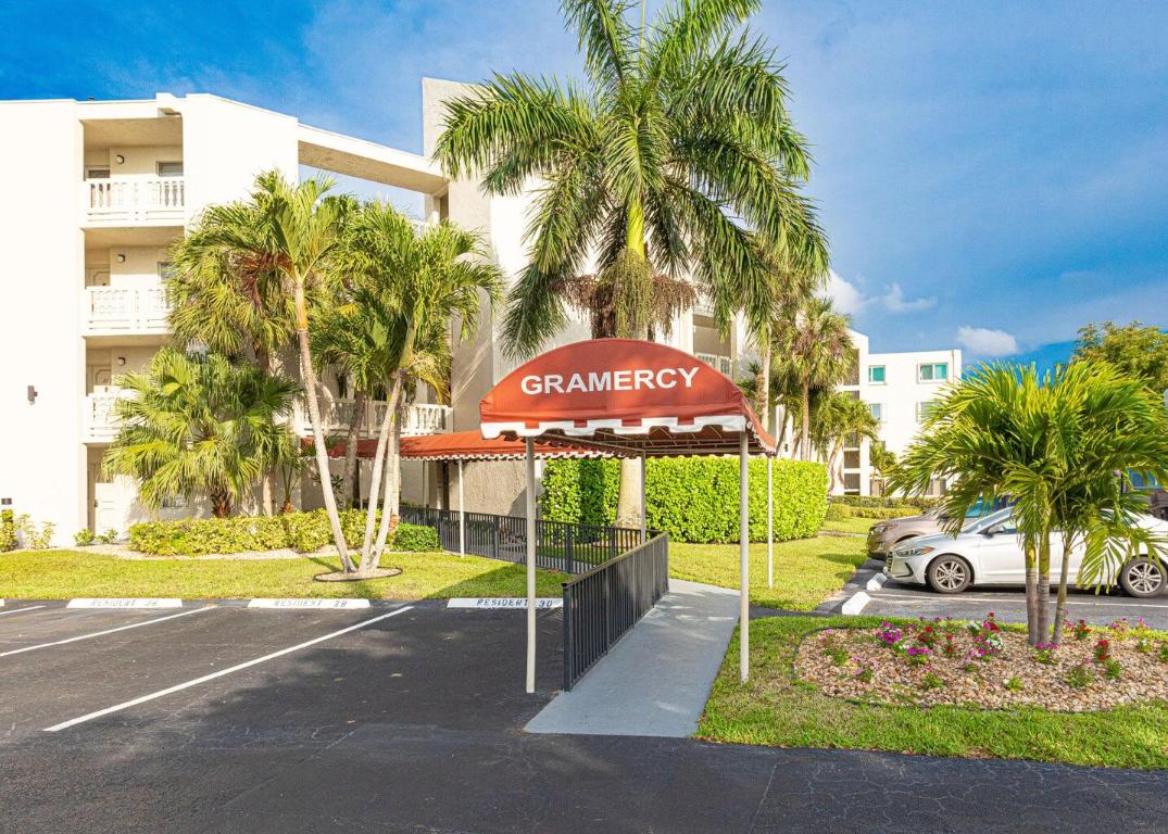 6768 10th Avenue N 202, Lake Worth Unit: 202