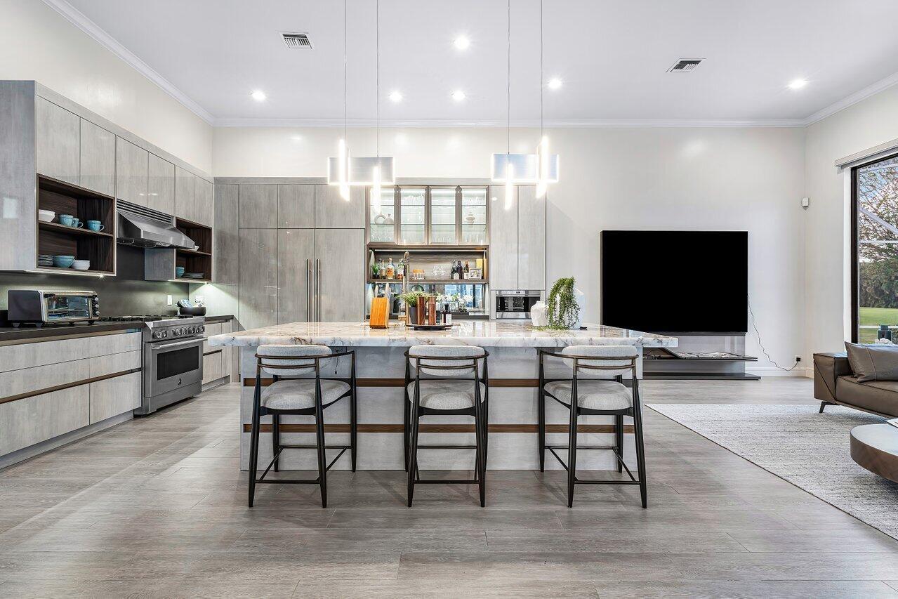 10450 Stonebridge Boulevard