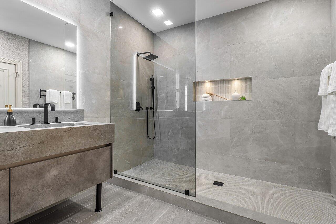 10450 Stonebridge Boulevard