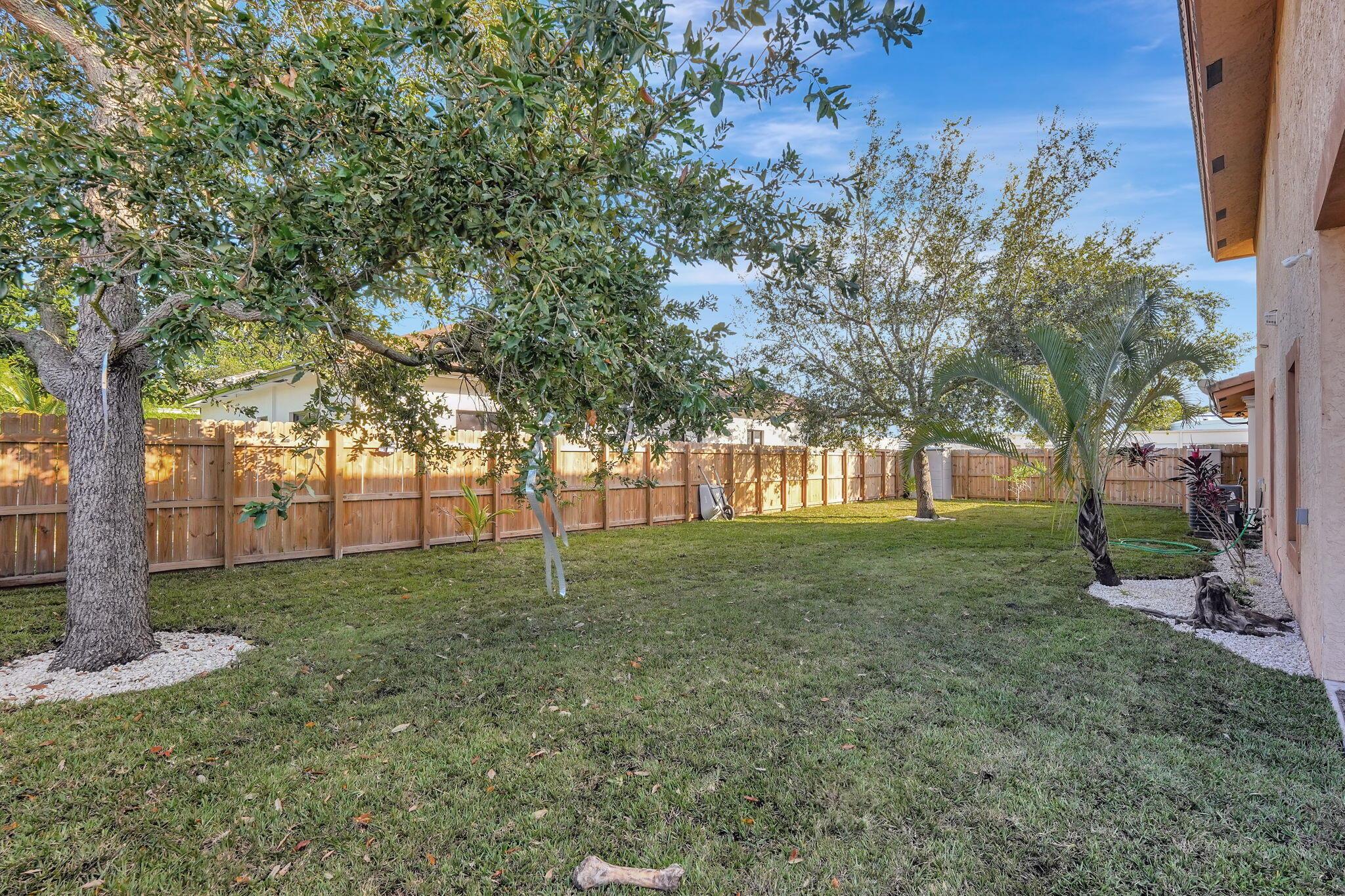 195 NW 2nd Street