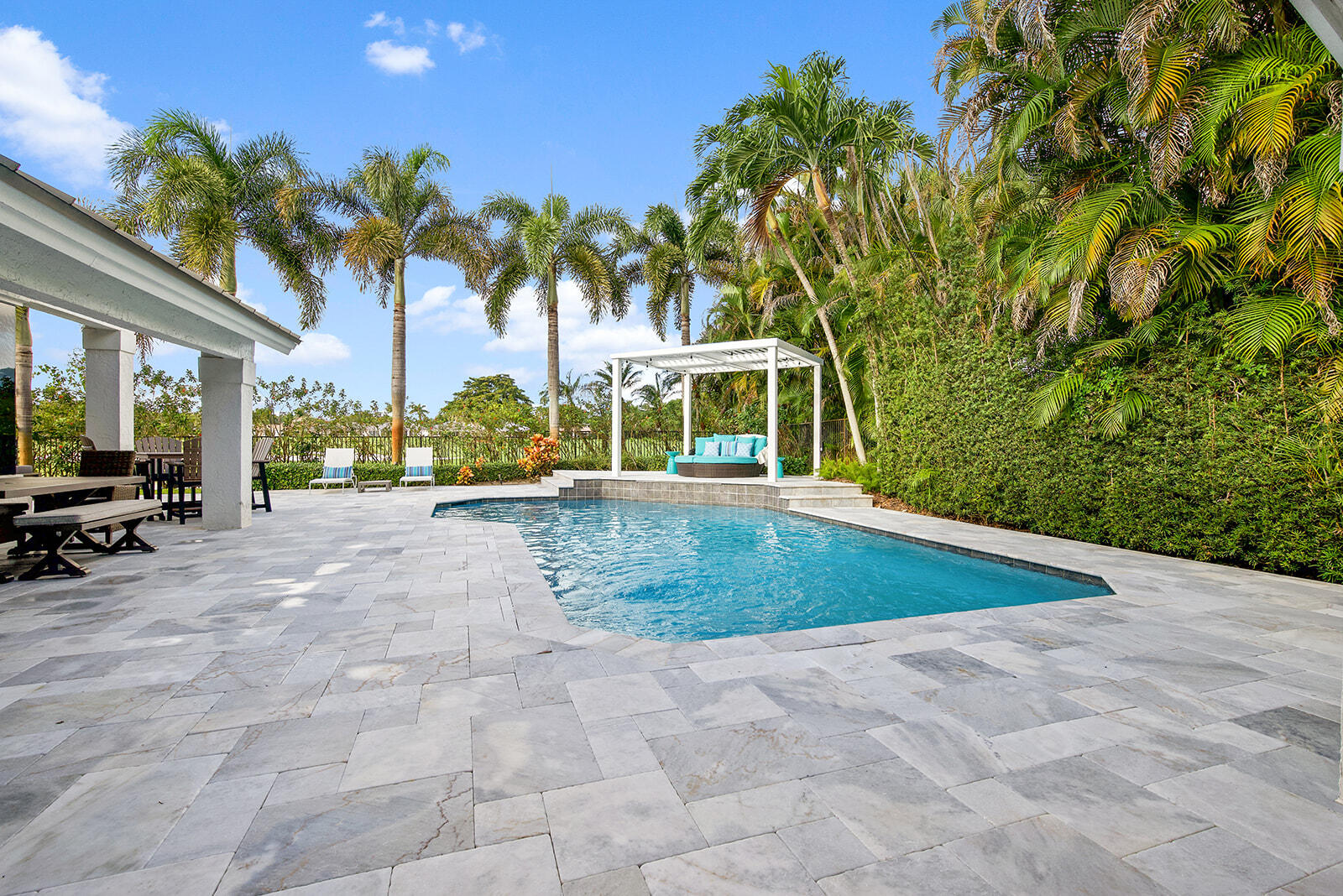 17160 Northway Circle