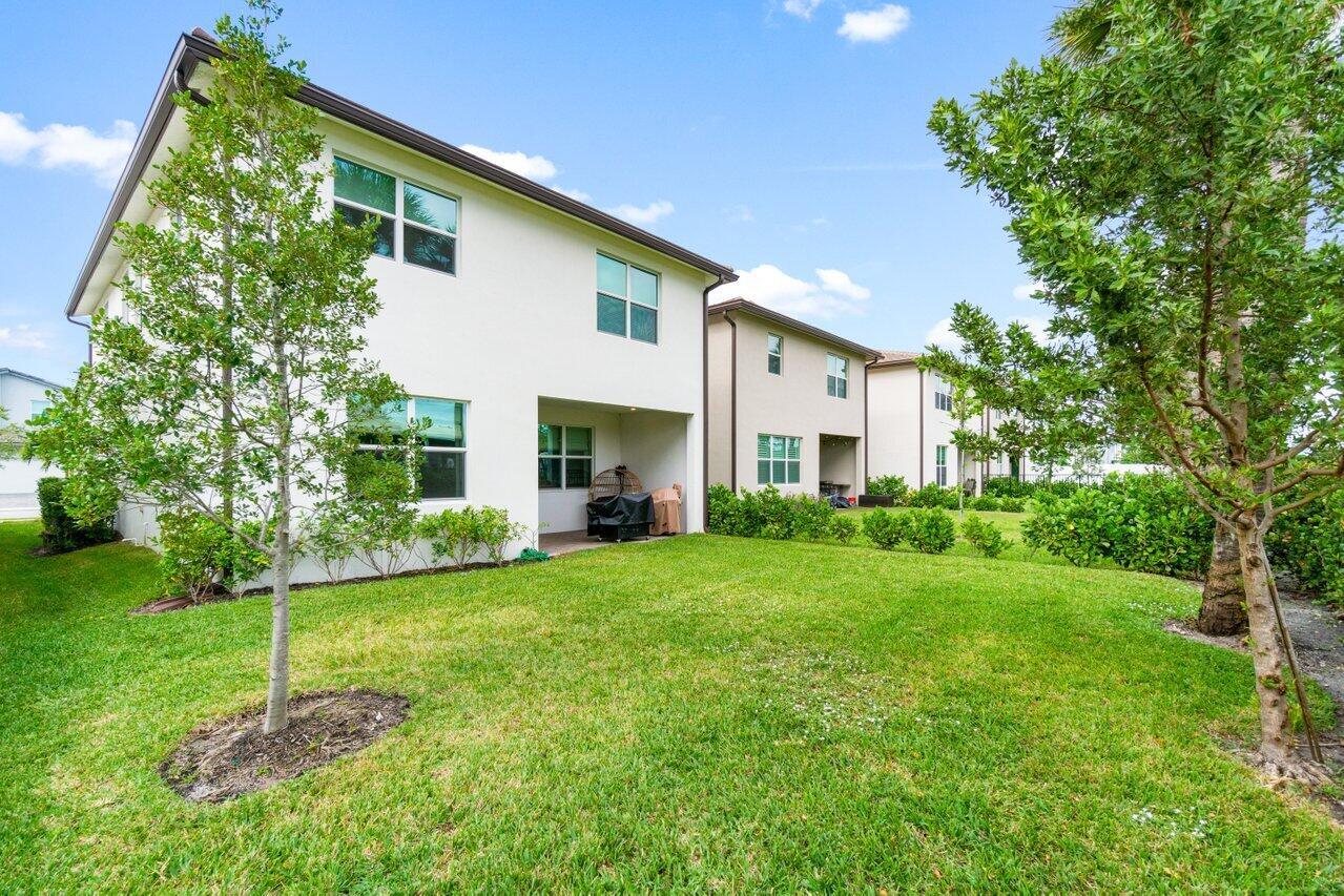 1537 Verawood Lane