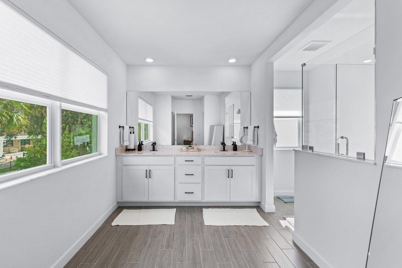 1537 Verawood Lane