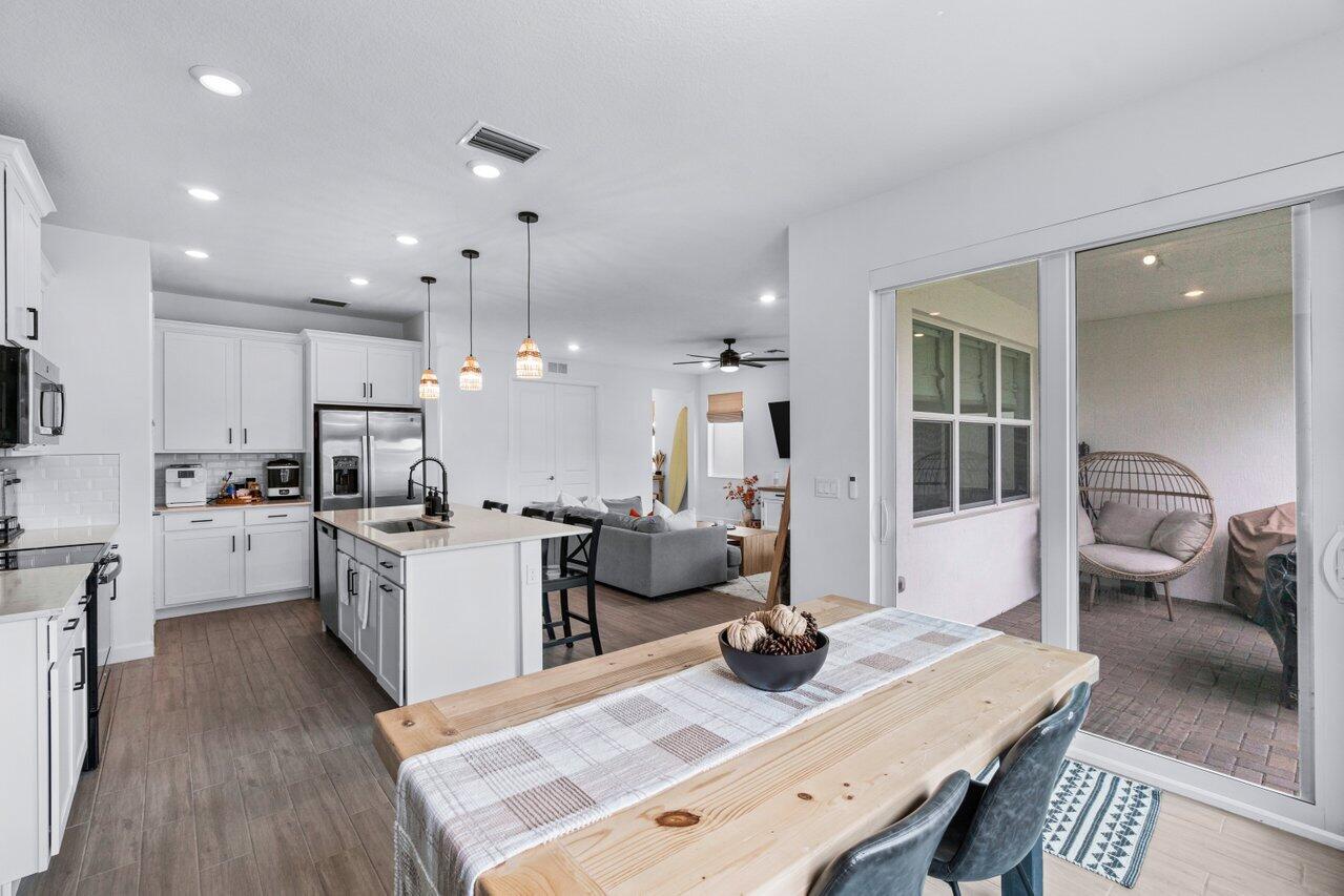 1537 Verawood Lane