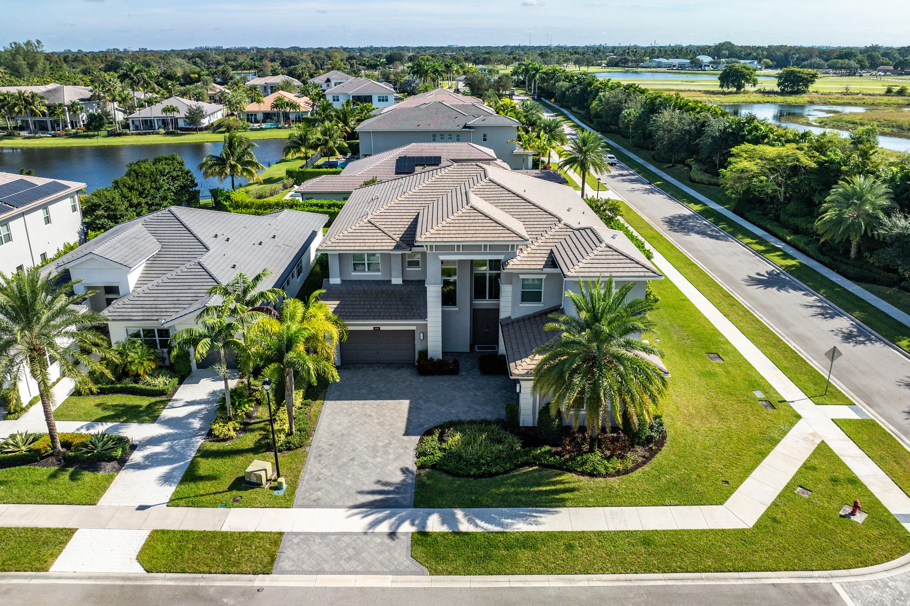 19894 Meadowside Lane