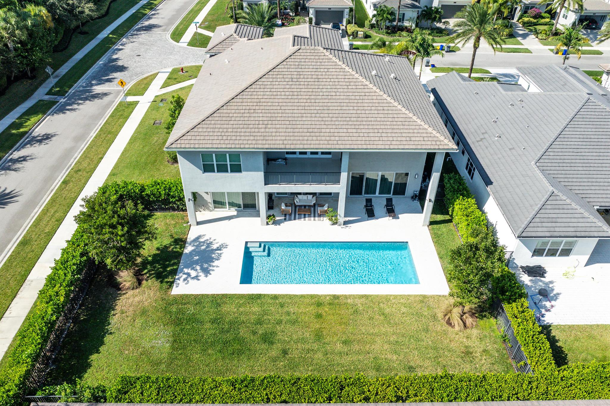 19894 Meadowside Lane