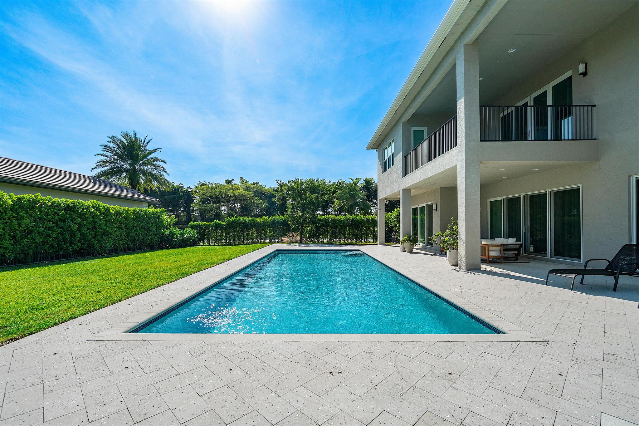 19894 Meadowside Lane