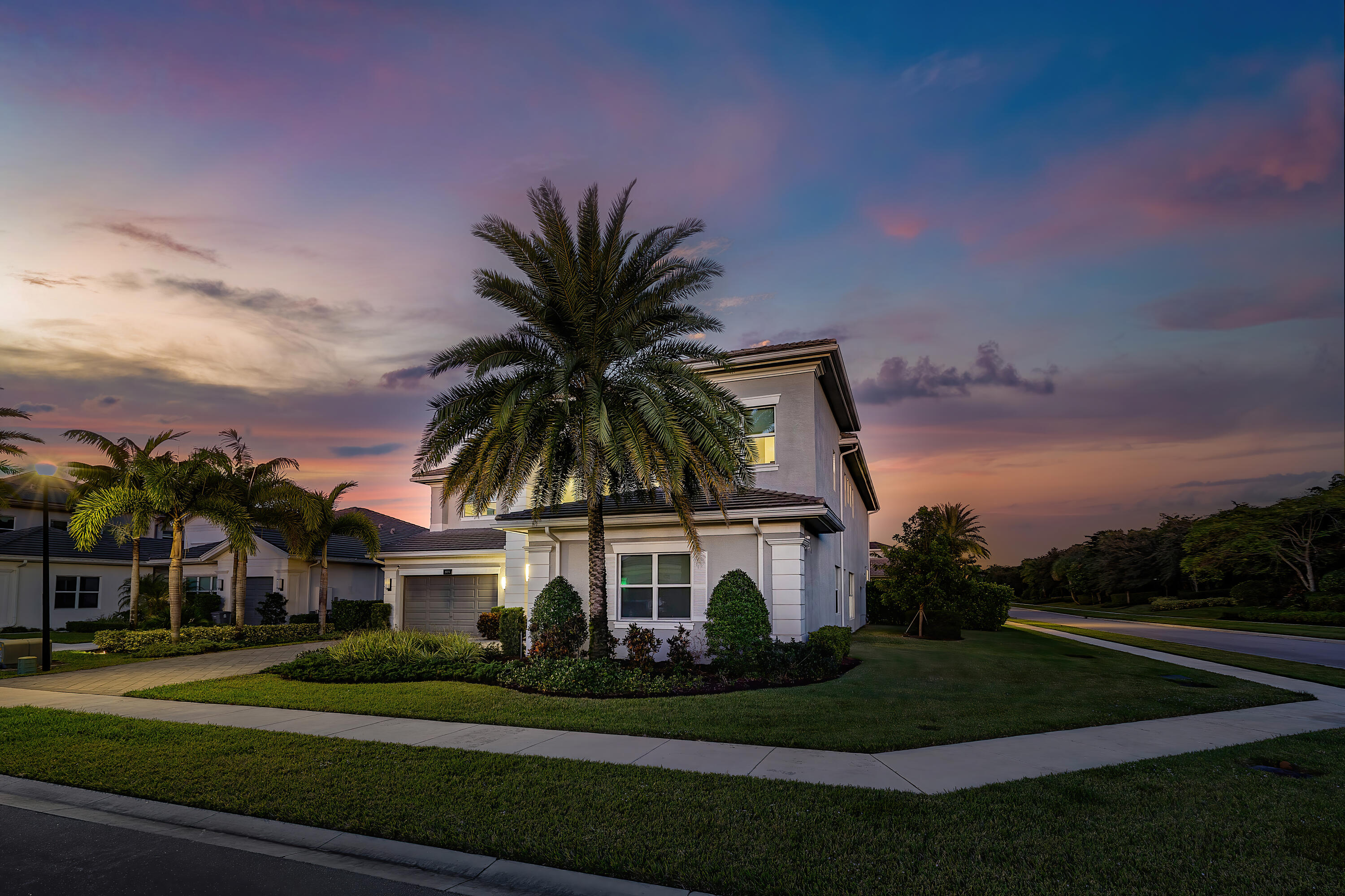19894 Meadowside Lane