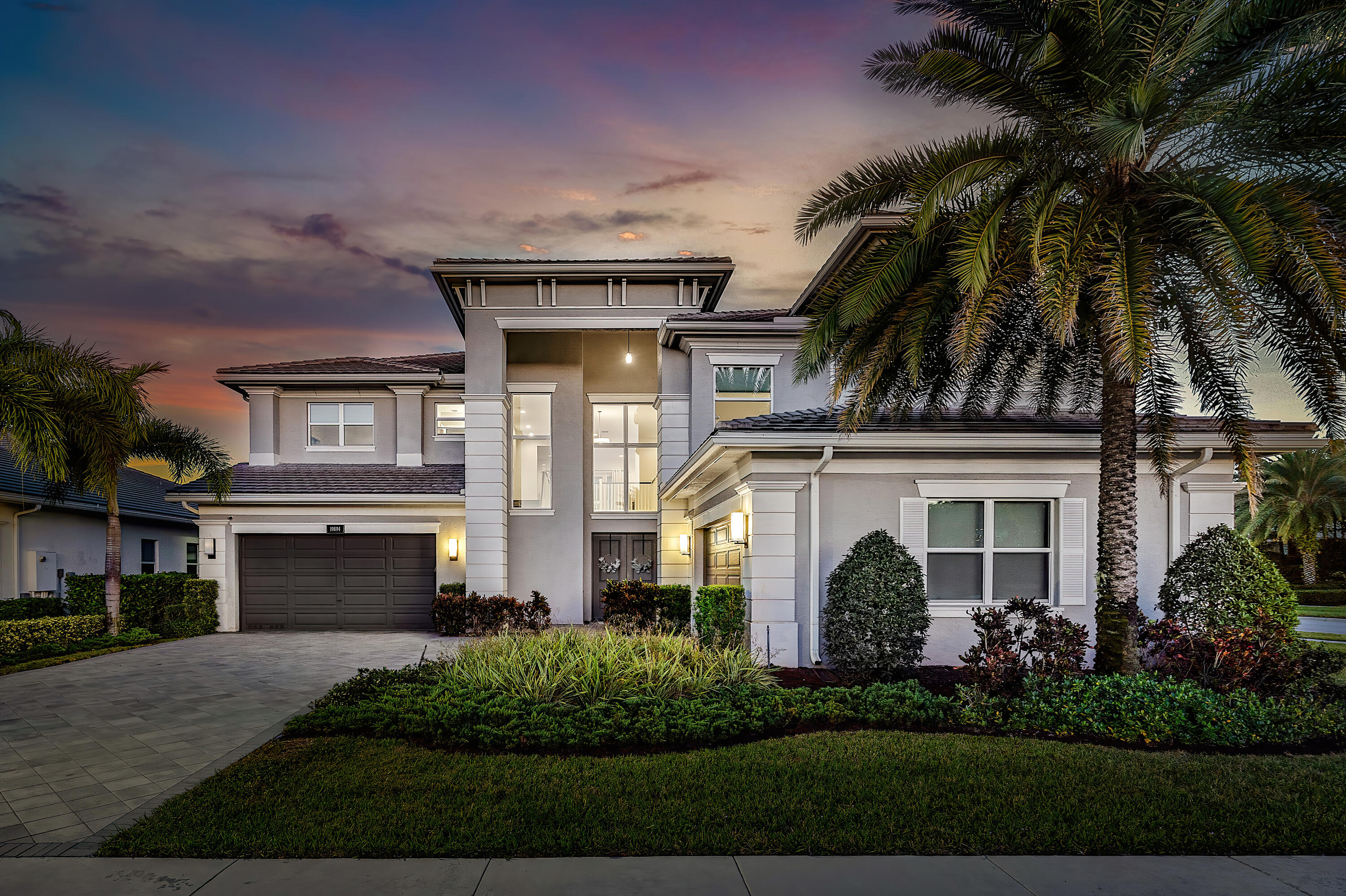 19894 Meadowside Lane