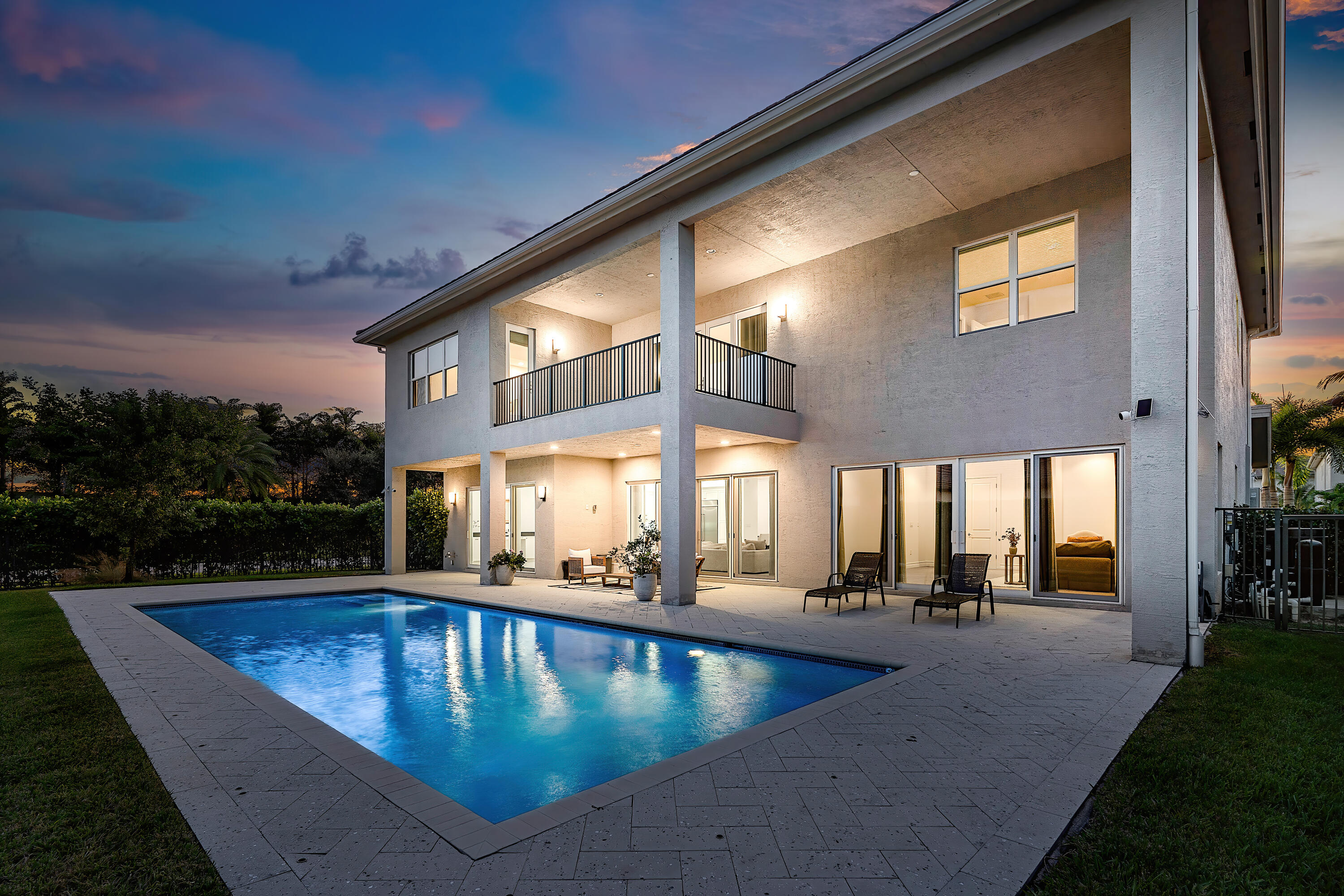 19894 Meadowside Lane