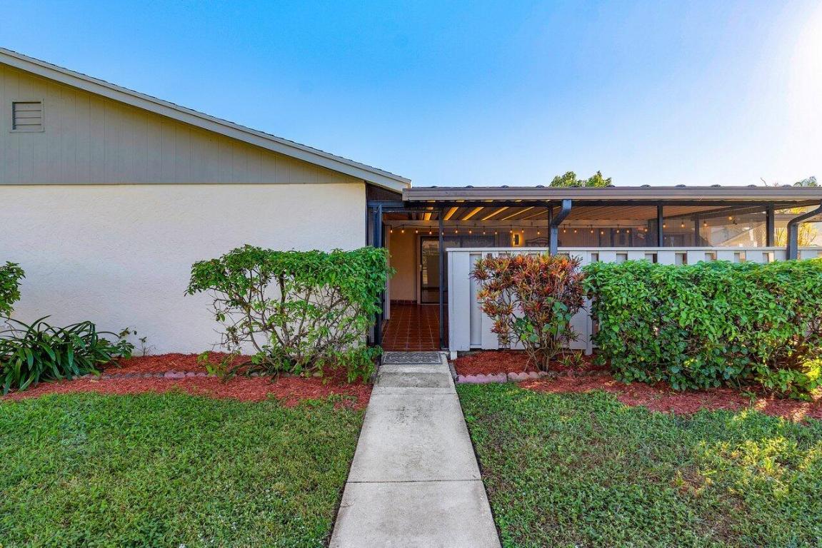 8171 Ambach Way, Hypoluxo