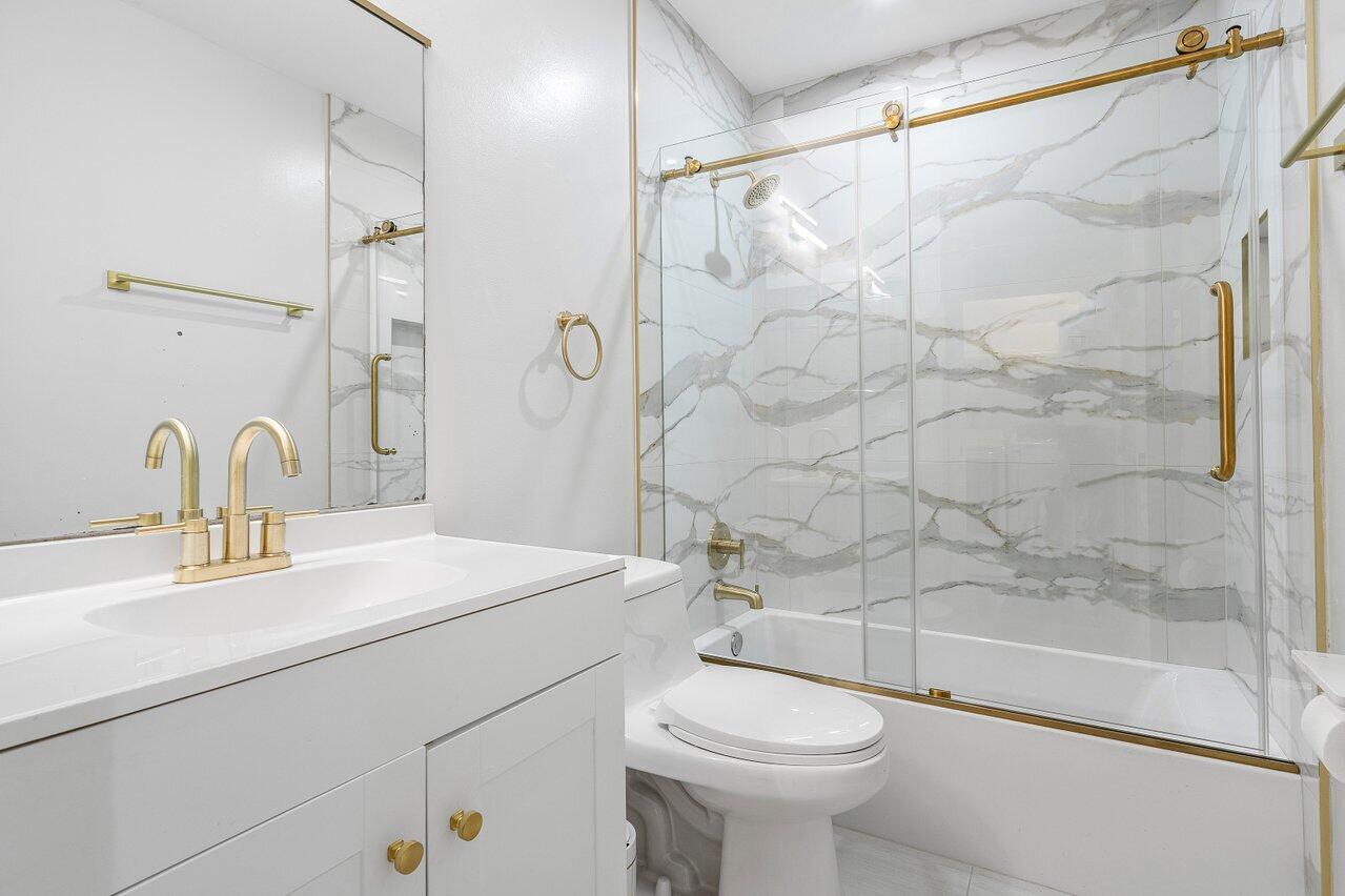 8171 Ambach Way, Hypoluxo