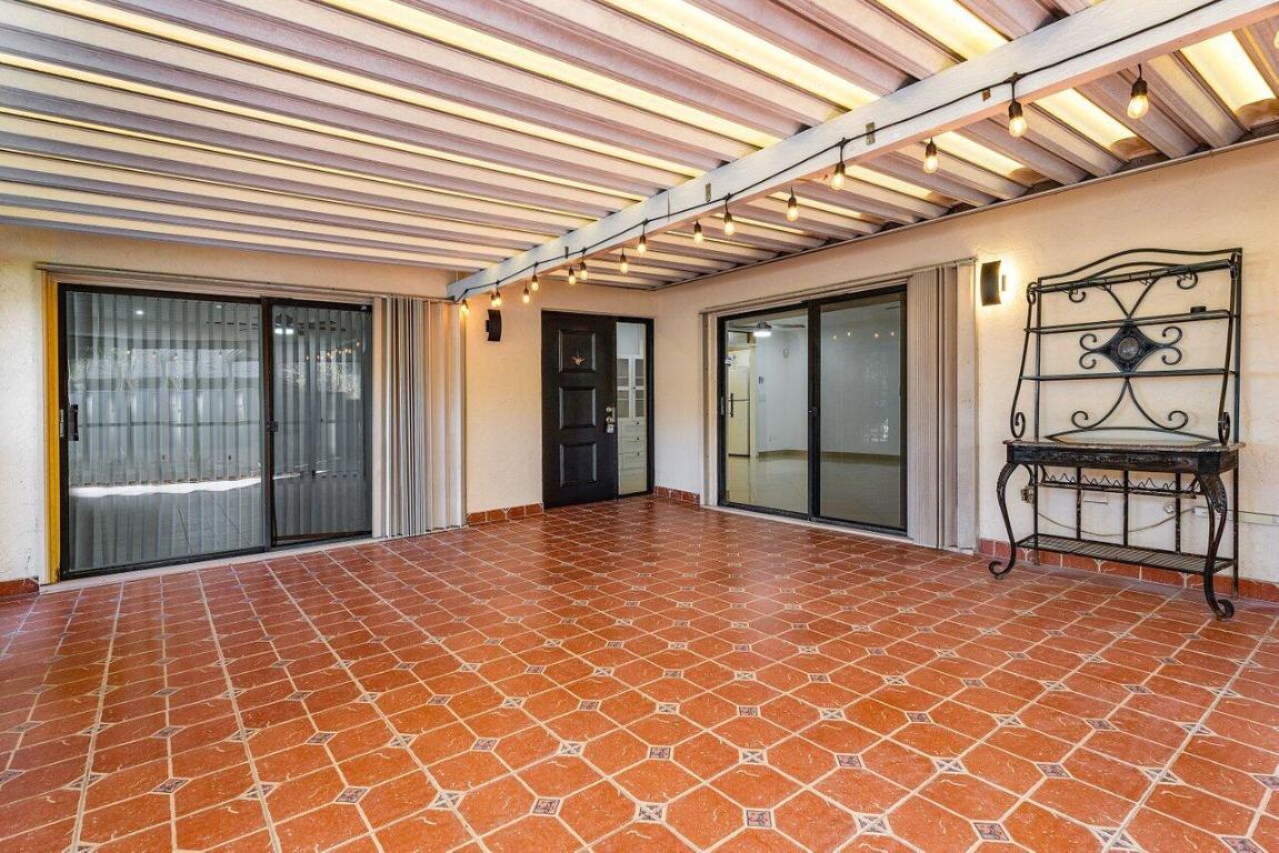 8171 Ambach Way, Hypoluxo