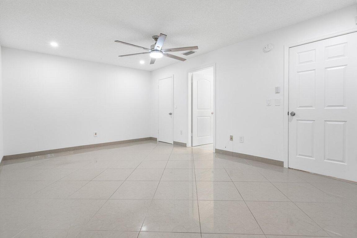 8171 Ambach Way, Hypoluxo