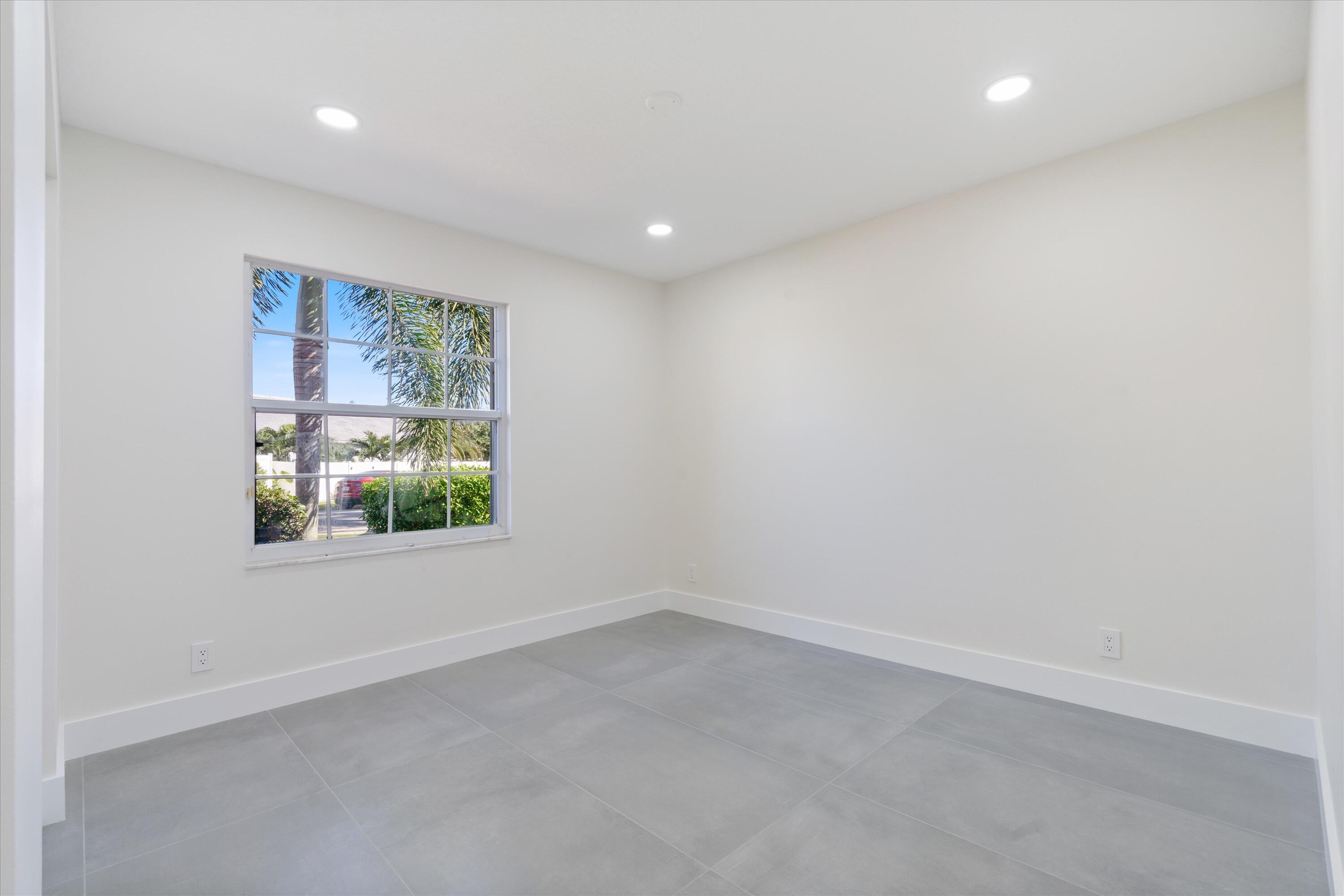 7552 N Stirling Bridge Boulevard N