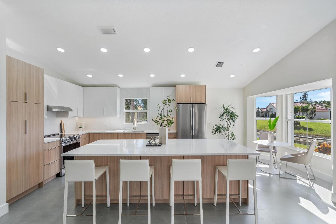 7552 N Stirling Bridge Boulevard N