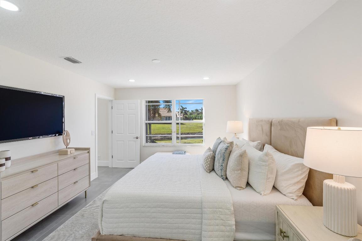 7552 N Stirling Bridge Boulevard N