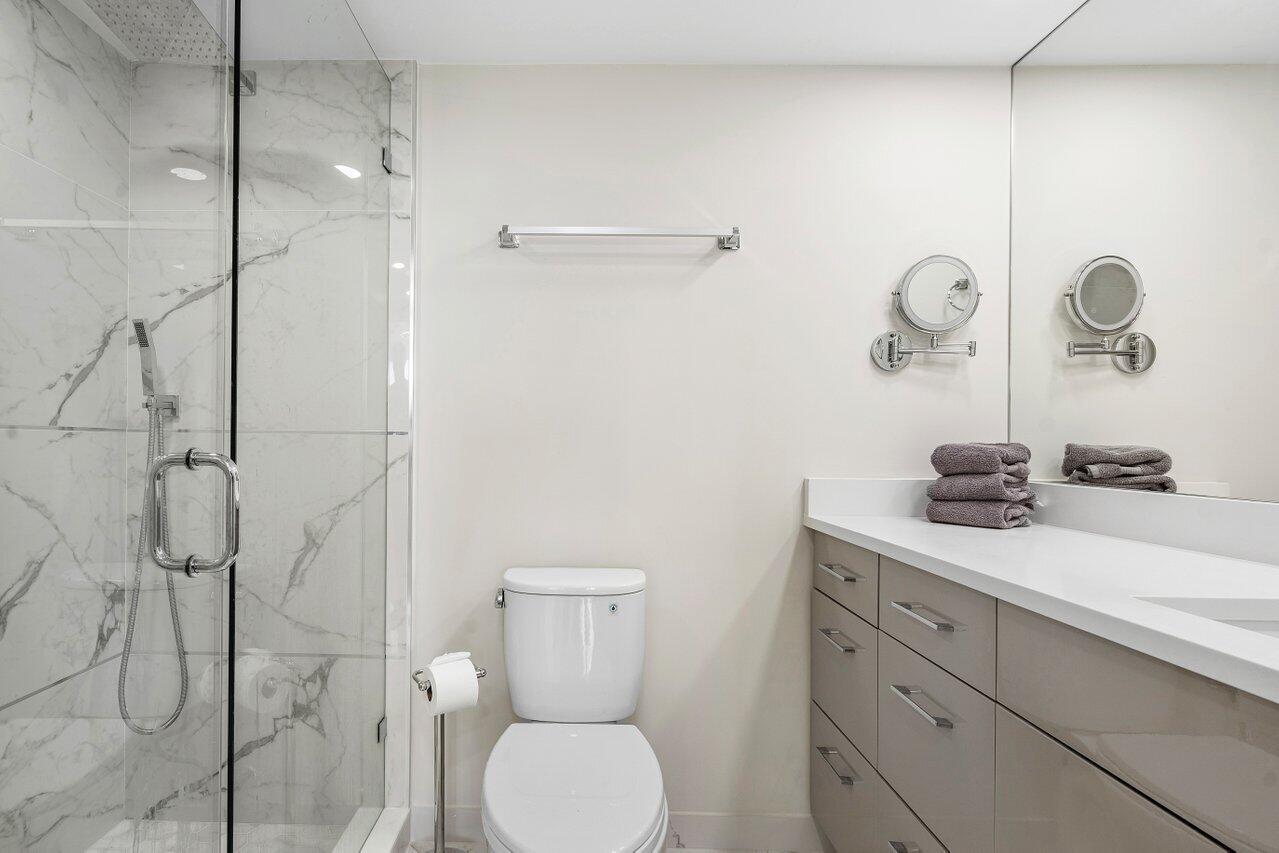 7786 Lakeside 676 Boulevard 676