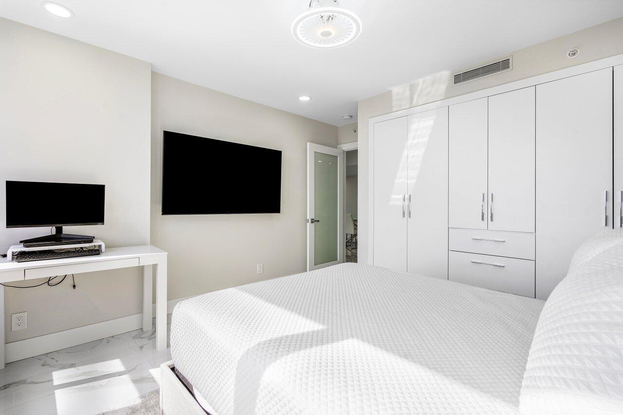 7786 Lakeside 676 Boulevard 676