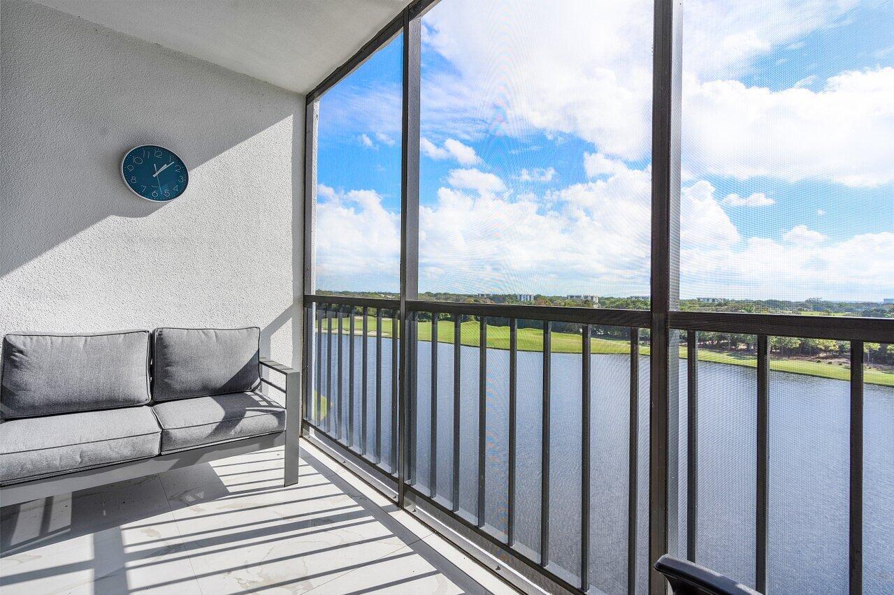 7786 Lakeside 676 Boulevard 676