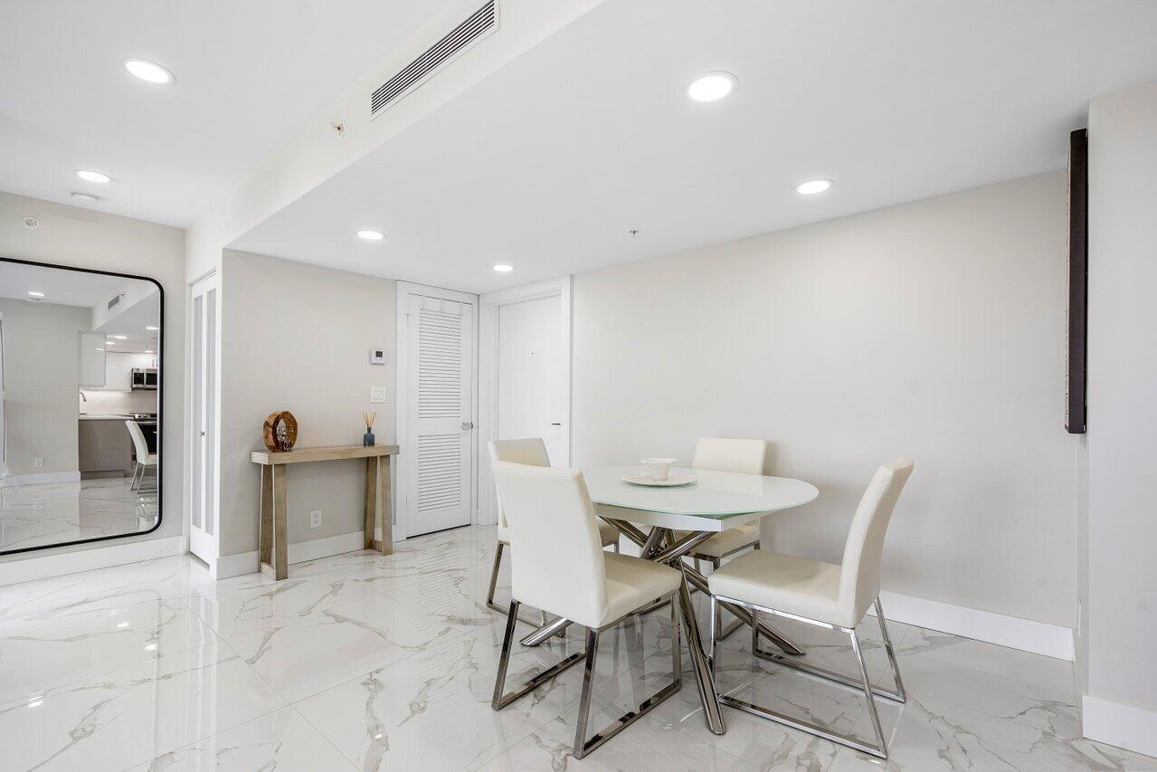 7786 Lakeside 676 Boulevard 676