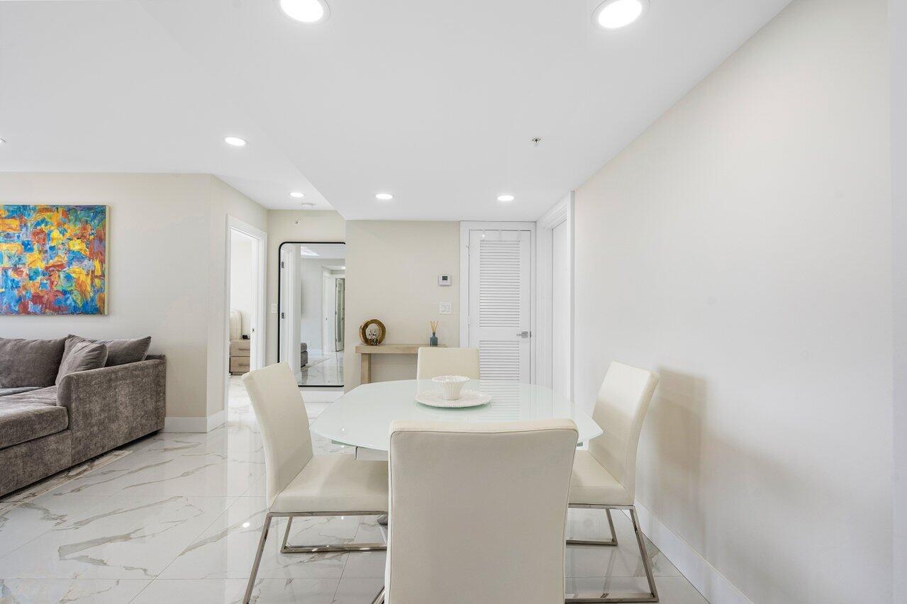 7786 Lakeside 676 Boulevard 676