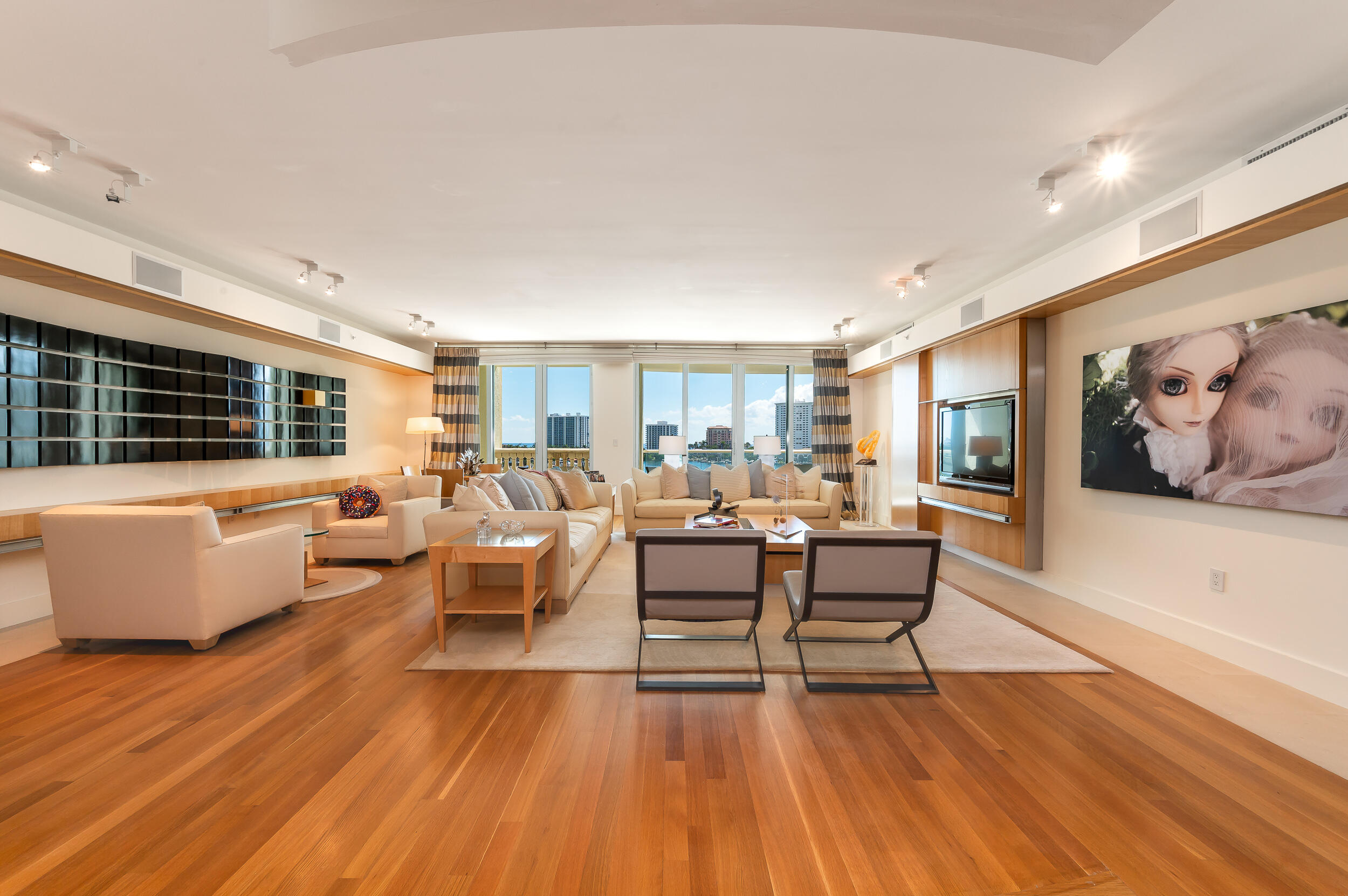 400 SE 5th Avenue 605