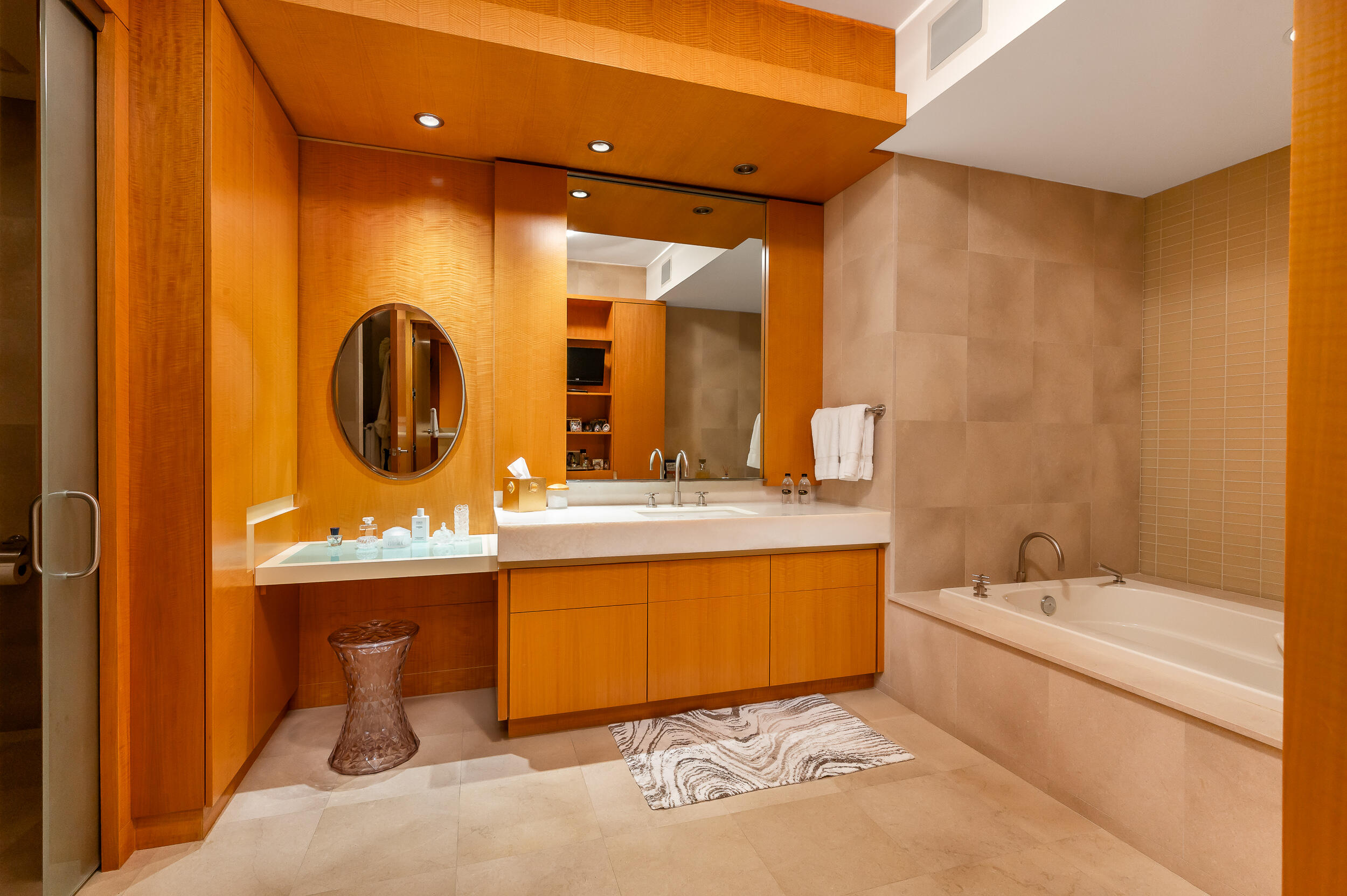 400 SE 5th Avenue 605