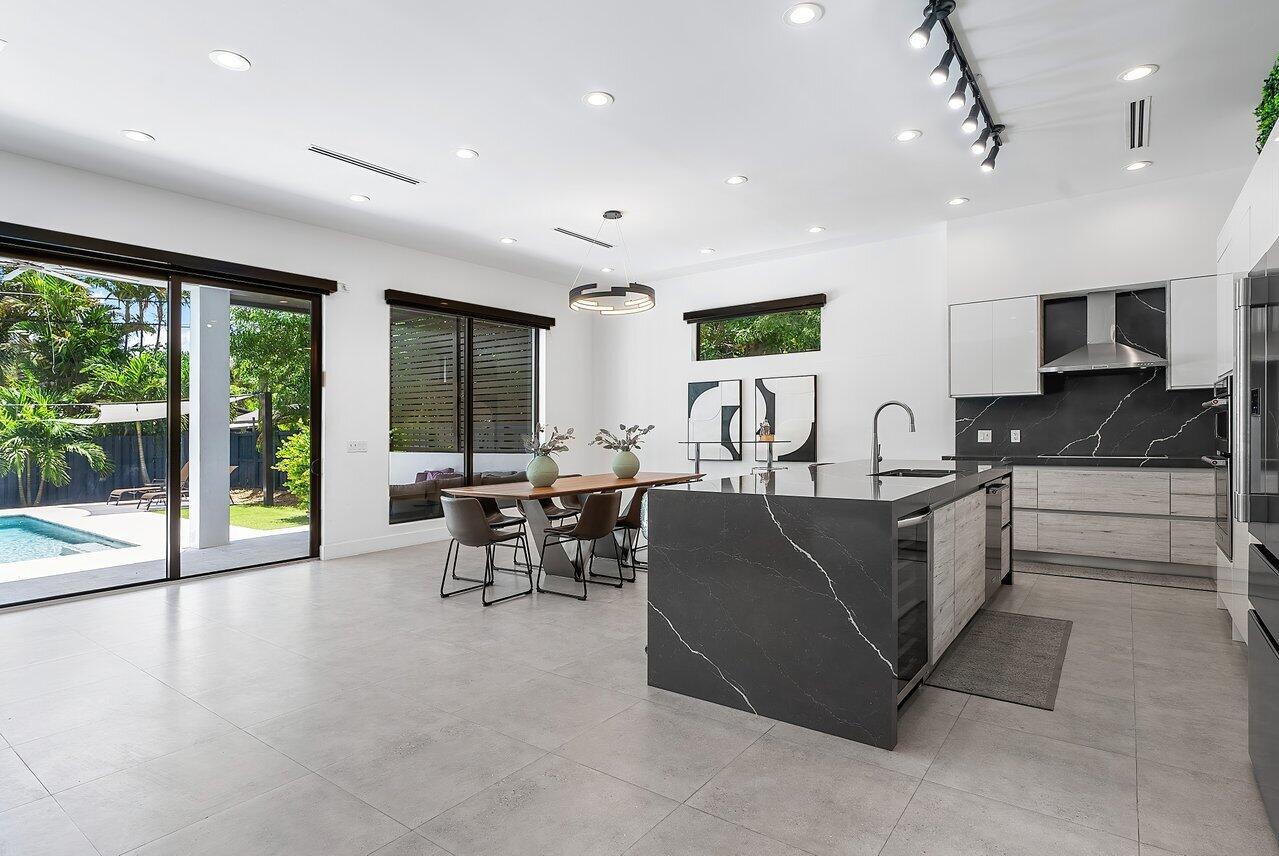 200 NE 22nd Street