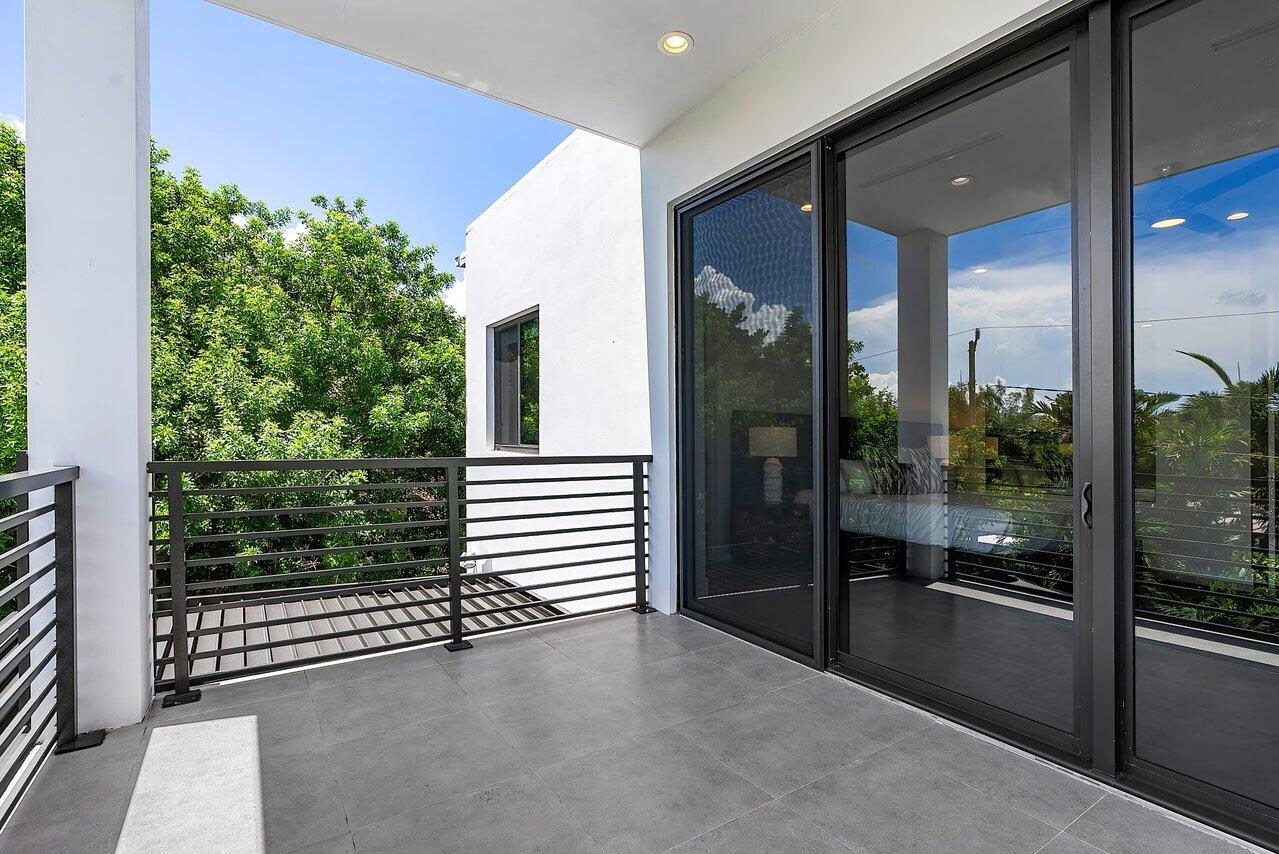 200 NE 22nd Street
