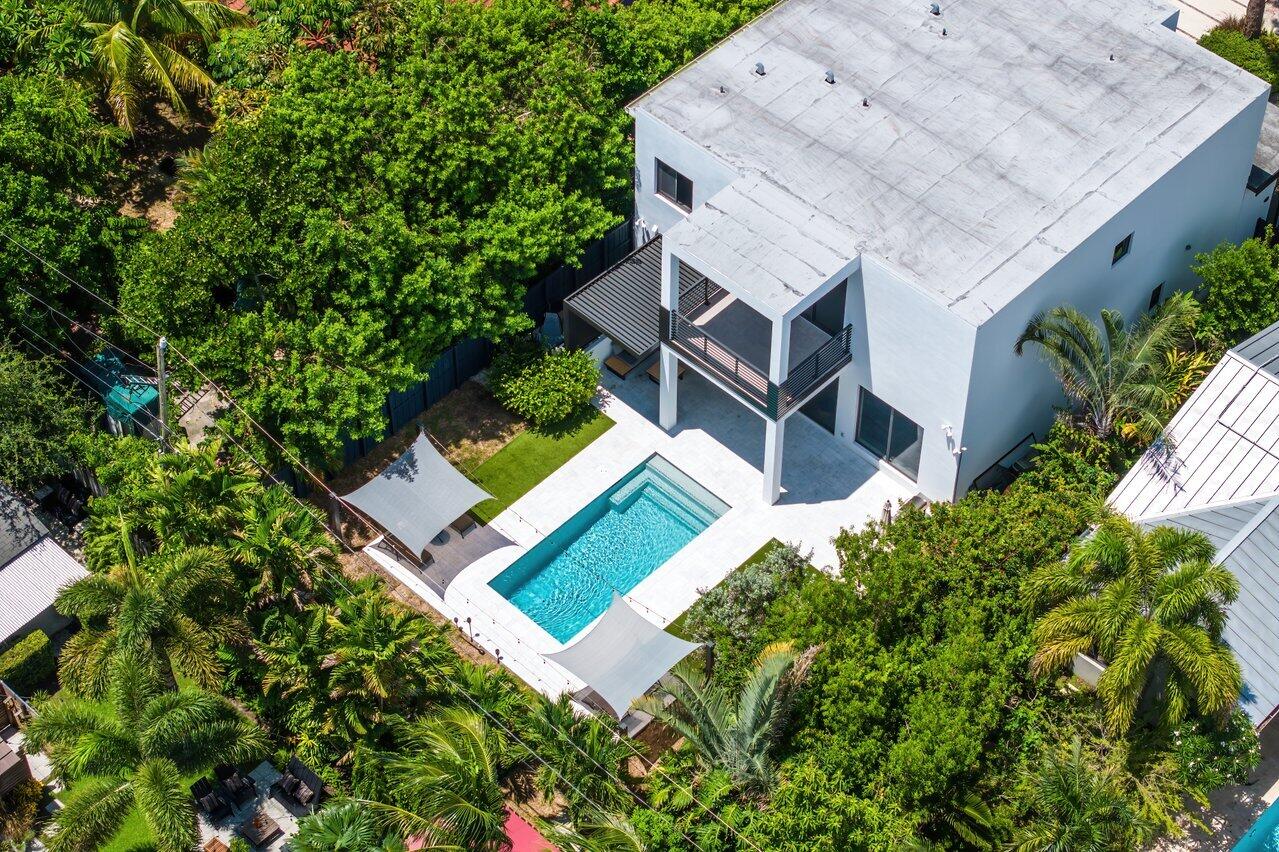 200 NE 22nd Street