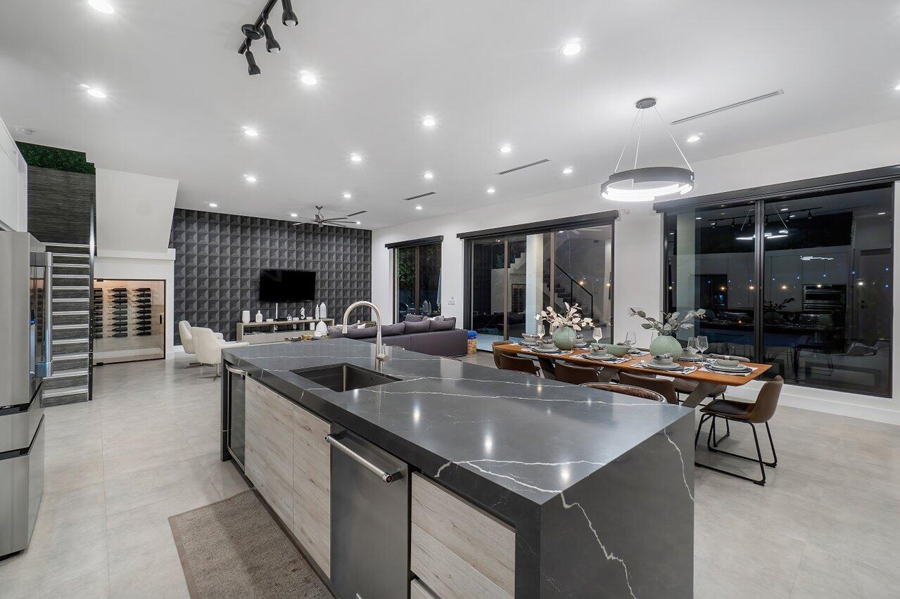 200 NE 22nd Street